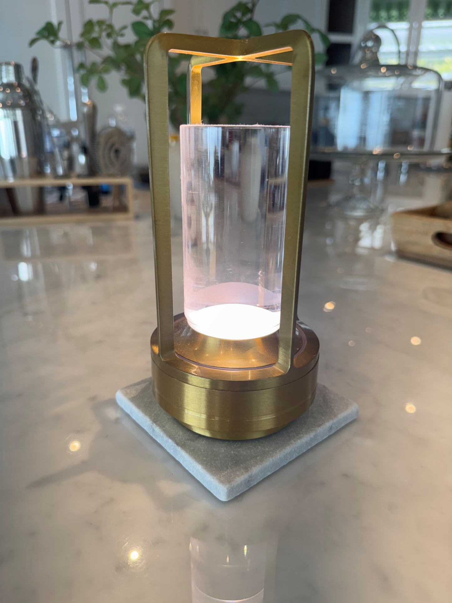 White Studio Marble Stand – Coaster-Style Lamp & Candle Base